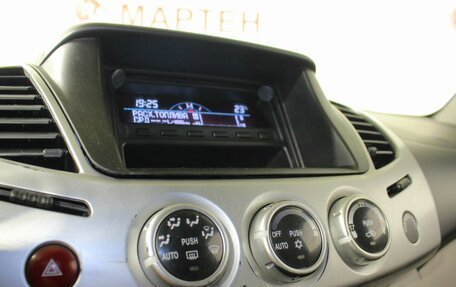 Mitsubishi L200 IV рестайлинг, 2013 год, 1 486 000 рублей, 12 фотография