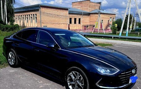 Hyundai Sonata VIII, 2020 год, 2 300 000 рублей, 2 фотография