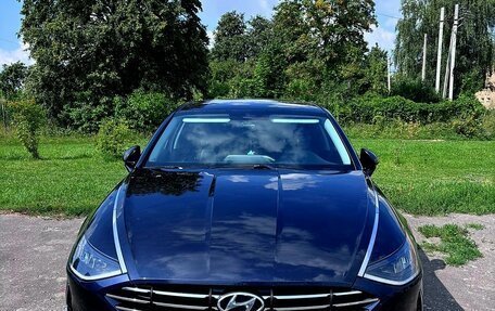 Hyundai Sonata VIII, 2020 год, 2 300 000 рублей, 5 фотография