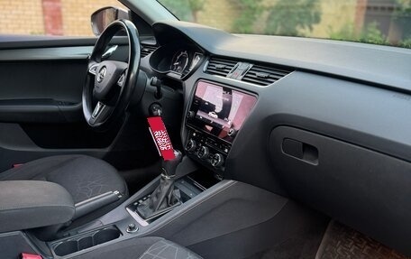 Skoda Octavia, 2018 год, 1 850 000 рублей, 15 фотография