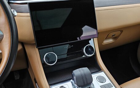 Jaguar F-Pace, 2021 год, 5 384 000 рублей, 26 фотография