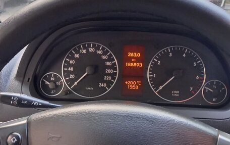 Mercedes-Benz A-Класс, 2011 год, 850 000 рублей, 5 фотография