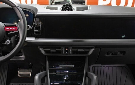 Porsche Cayenne III, 2023 год, 14 998 000 рублей, 16 фотография