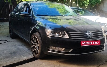 Volkswagen Passat B7, 2011 год, 820 000 рублей, 2 фотография