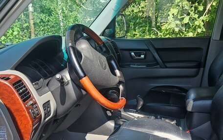Mitsubishi Pajero III рестайлинг, 2005 год, 650 000 рублей, 3 фотография