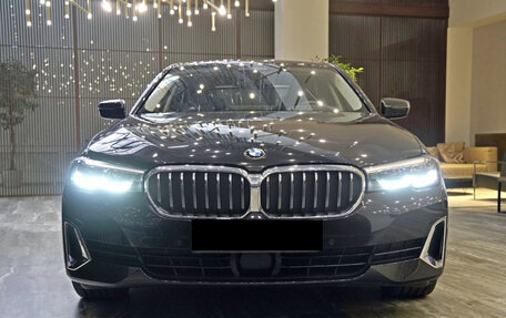 BMW 5 серия, 2022 год, 3 350 000 рублей, 2 фотография