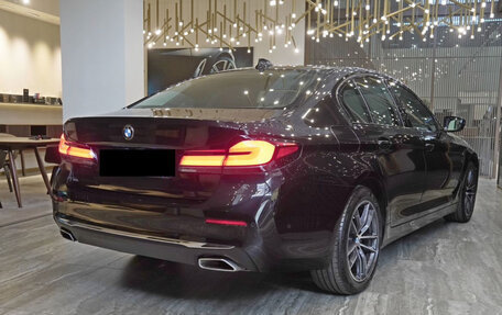BMW 5 серия, 2022 год, 3 350 000 рублей, 3 фотография