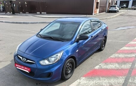 Hyundai Solaris II рестайлинг, 2012 год, 560 000 рублей, 3 фотография