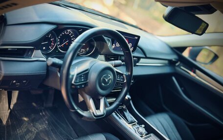 Mazda 6, 2019 год, 1 900 000 рублей, 13 фотография