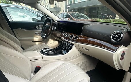 Mercedes-Benz E-Класс, 2017 год, 3 680 000 рублей, 7 фотография