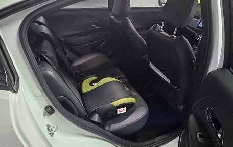 Honda Vezel, 2019 год, 2 200 000 рублей, 5 фотография