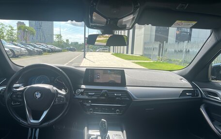 BMW 5 серия, 2019 год, 4 400 000 рублей, 6 фотография