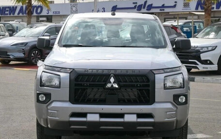 Mitsubishi L200, 2025 год, 4 390 000 рублей, 8 фотография