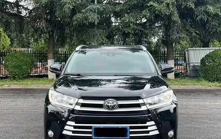 Toyota Highlander III, 2021 год, 2 150 000 рублей, 3 фотография
