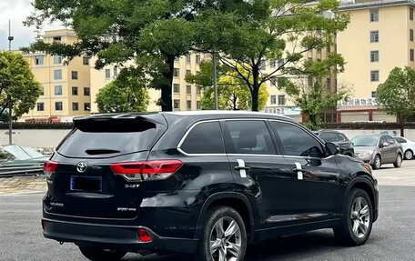 Toyota Highlander III, 2021 год, 2 150 000 рублей, 8 фотография