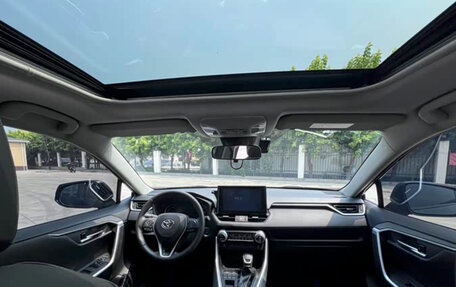 Toyota RAV4, 2022 год, 2 740 900 рублей, 17 фотография