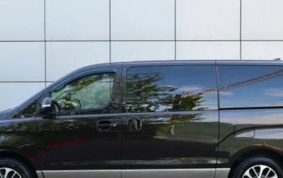 Hyundai Grand Starex Grand Starex I рестайлинг 2, 2018 год, 3 900 000 рублей, 1 фотография