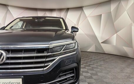 Volkswagen Touareg III, 2018 год, 5 800 000 рублей, 6 фотография