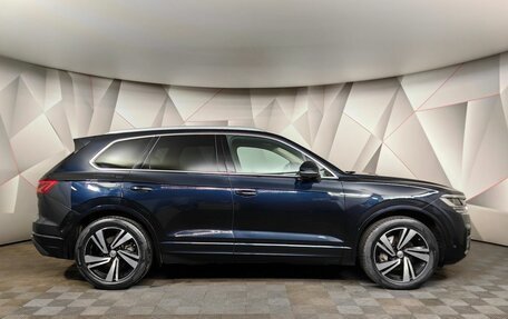Volkswagen Touareg III, 2018 год, 5 800 000 рублей, 8 фотография