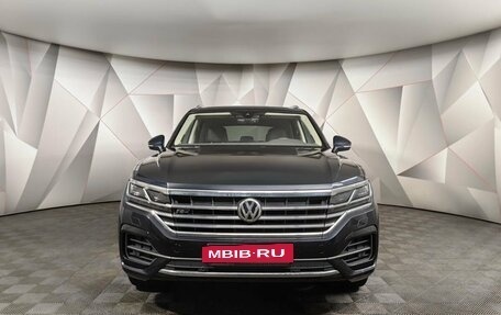 Volkswagen Touareg III, 2018 год, 5 800 000 рублей, 5 фотография