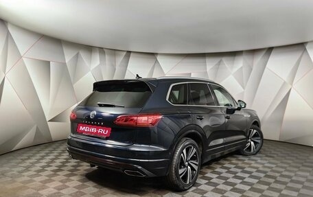 Volkswagen Touareg III, 2018 год, 5 800 000 рублей, 7 фотография