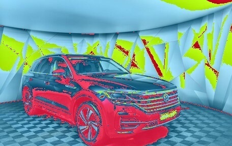 Volkswagen Touareg III, 2018 год, 5 800 000 рублей, 2 фотография