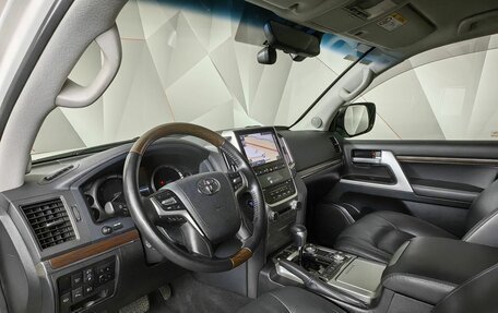 Toyota Land Cruiser 200, 2021 год, 7 899 000 рублей, 14 фотография