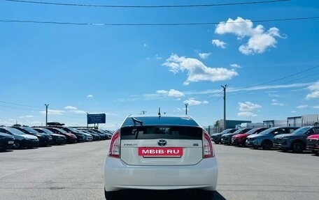 Toyota Prius, 2014 год, 1 279 000 рублей, 5 фотография