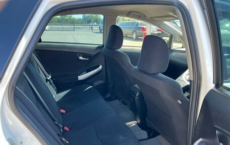 Toyota Prius, 2014 год, 1 279 000 рублей, 18 фотография