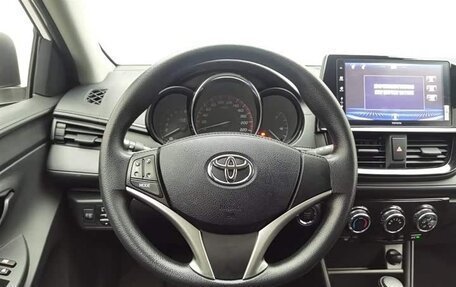 Toyota Vios III, 2022 год, 1 139 000 рублей, 10 фотография