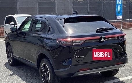 Honda Vezel, 2022 год, 1 700 000 рублей, 2 фотография
