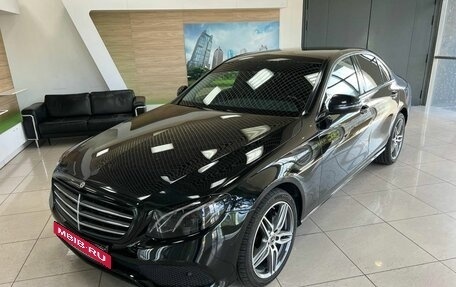 Mercedes-Benz E-Класс, 2017 год, 2 500 000 рублей, 1 фотография