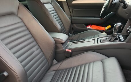 Volkswagen Passat B8 рестайлинг, 2017 год, 2 380 000 рублей, 16 фотография