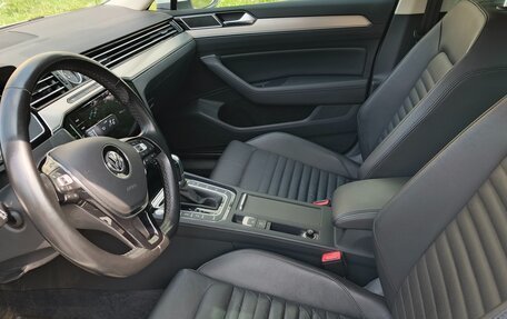 Volkswagen Passat B8 рестайлинг, 2017 год, 2 380 000 рублей, 14 фотография
