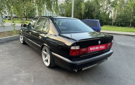 BMW 5 серия, 1993 год, 2 800 000 рублей, 17 фотография