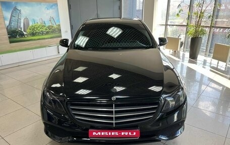 Mercedes-Benz E-Класс, 2017 год, 2 500 000 рублей, 2 фотография