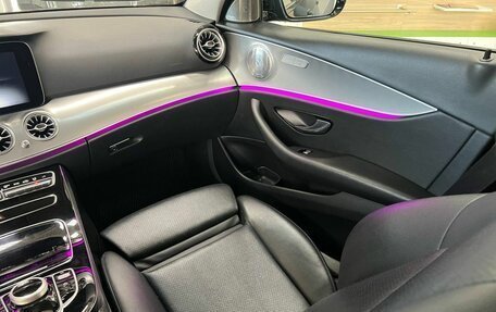 Mercedes-Benz E-Класс, 2017 год, 2 500 000 рублей, 14 фотография