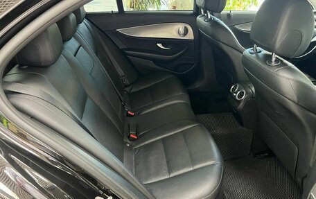 Mercedes-Benz E-Класс, 2017 год, 2 500 000 рублей, 16 фотография