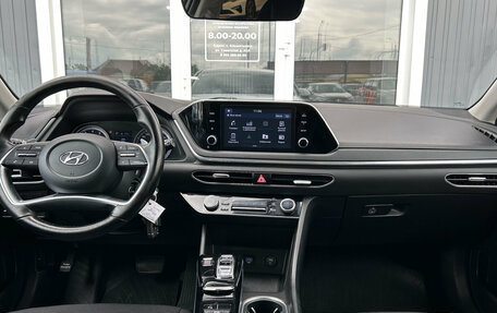 Hyundai Sonata VIII, 2021 год, 2 420 000 рублей, 13 фотография