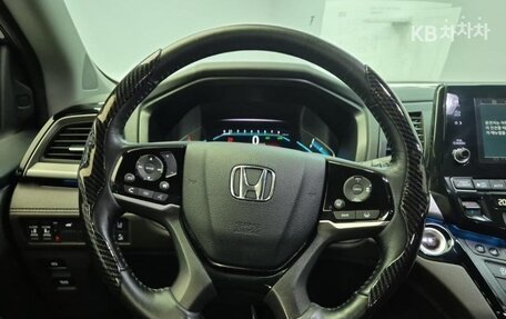 Honda Odyssey IV, 2020 год, 2 400 000 рублей, 8 фотография