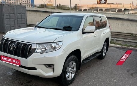 Toyota Land Cruiser Prado 150 рестайлинг 2, 2019 год, 5 400 000 рублей, 2 фотография