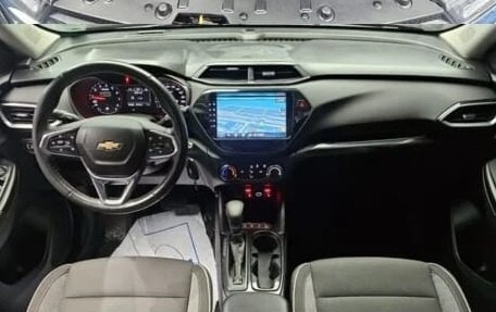 Chevrolet TrailBlazer, 2022 год, 1 500 000 рублей, 3 фотография