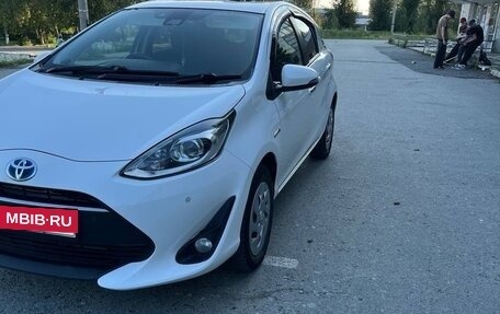 Toyota Aqua I, 2017 год, 1 050 000 рублей, 5 фотография