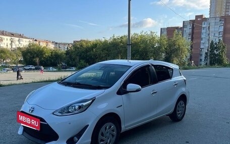 Toyota Aqua I, 2017 год, 1 050 000 рублей, 2 фотография
