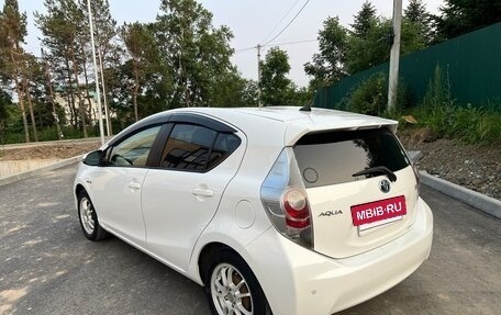 Toyota Aqua I, 2012 год, 720 000 рублей, 3 фотография