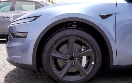 Tesla Model Y I, 2025 год, 5 592 000 рублей, 10 фотография