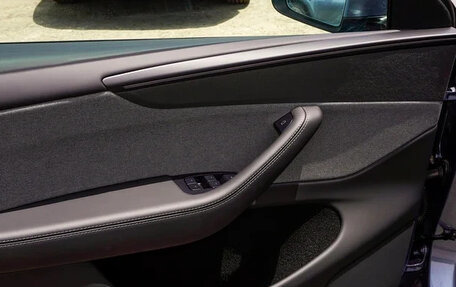 Tesla Model Y I, 2025 год, 5 592 000 рублей, 13 фотография