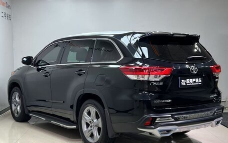 Toyota Highlander III, 2021 год, 3 000 000 рублей, 4 фотография