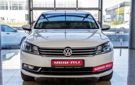 Volkswagen Passat B7, 2014 год, 1 348 000 рублей, 2 фотография