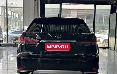 Lexus RX IV рестайлинг, 2021 год, 4 900 000 рублей, 5 фотография